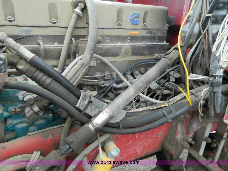 image for item J8916 1989 Peterbilt 357 ready mix truck