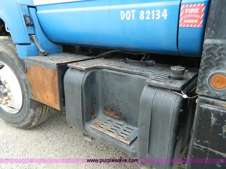 image for item J8917 1991 GMC TopKick service truck