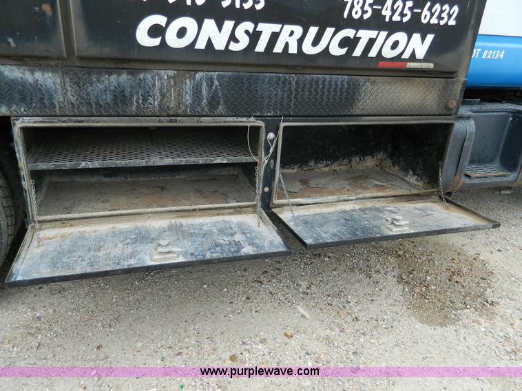 image for item J8917 1991 GMC TopKick service truck