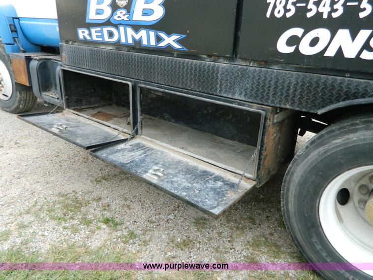 image for item J8917 1991 GMC TopKick service truck