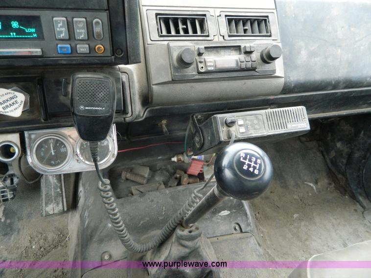 image for item J8917 1991 GMC TopKick service truck