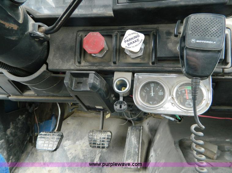 image for item J8917 1991 GMC TopKick service truck