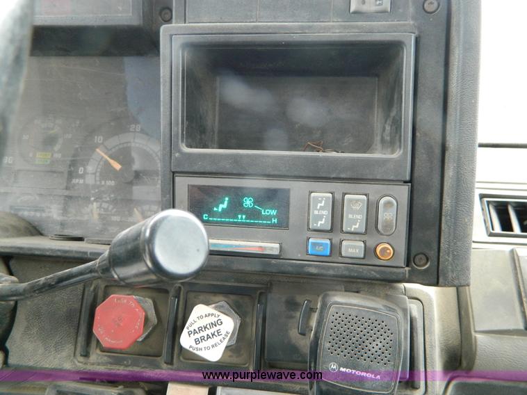 image for item J8917 1991 GMC TopKick service truck