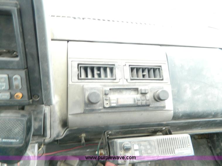 image for item J8917 1991 GMC TopKick service truck