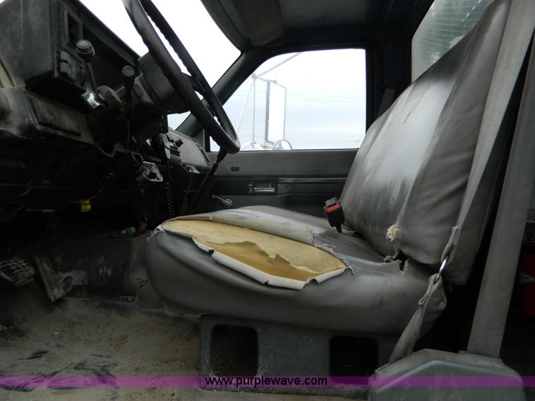 image for item J8917 1991 GMC TopKick service truck