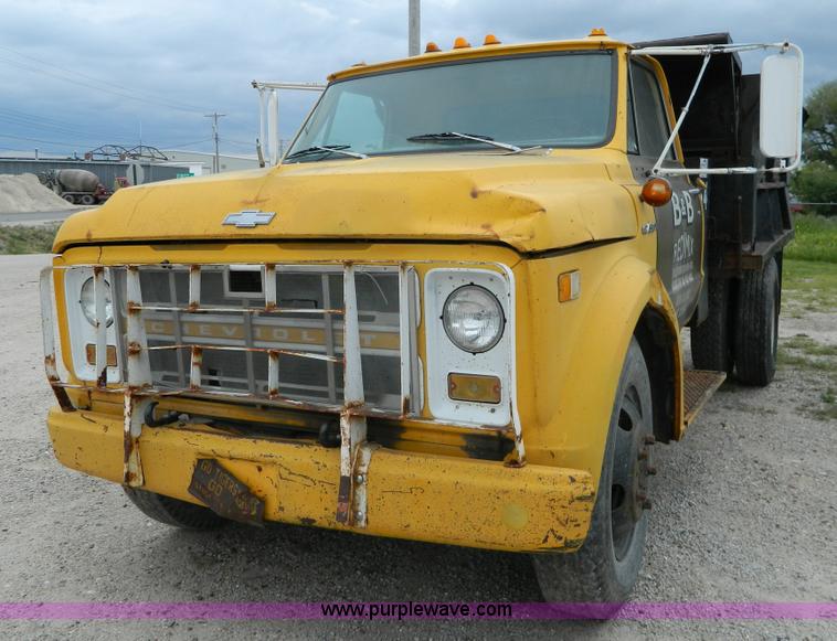 image for item J8918 1972 Chevrolet C50 dump truck