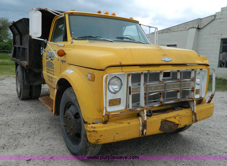 image for item J8918 1972 Chevrolet C50 dump truck