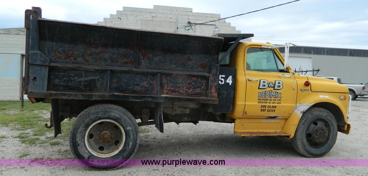 image for item J8918 1972 Chevrolet C50 dump truck
