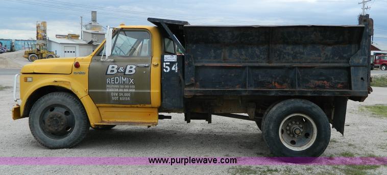 image for item J8918 1972 Chevrolet C50 dump truck