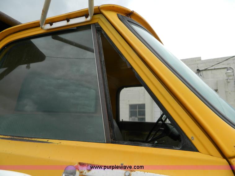 image for item J8918 1972 Chevrolet C50 dump truck