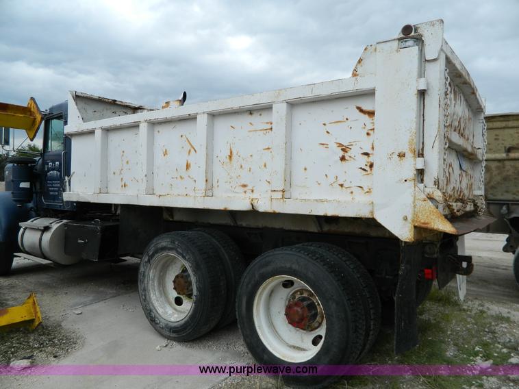 image for item J8920 1977 Kenworth W900A dump truck