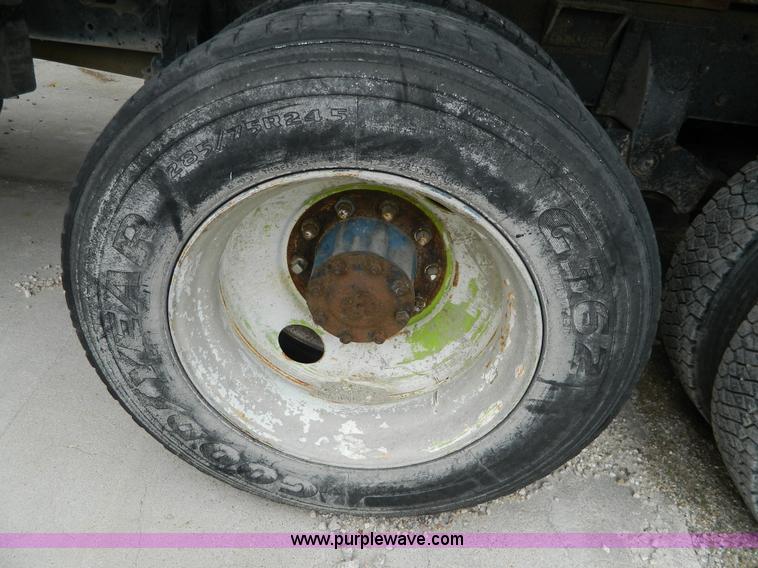 image for item J8920 1977 Kenworth W900A dump truck