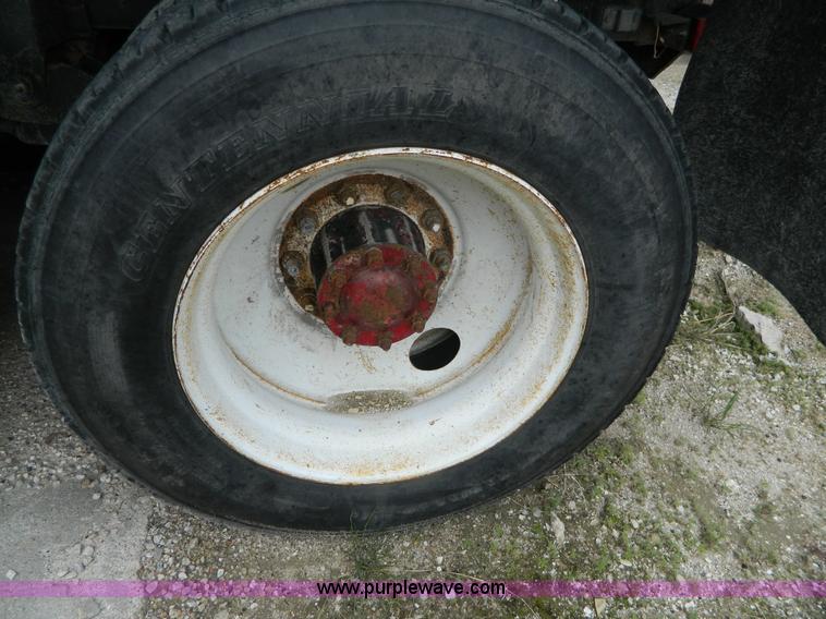 image for item J8920 1977 Kenworth W900A dump truck