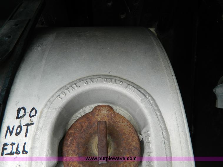 image for item J8920 1977 Kenworth W900A dump truck