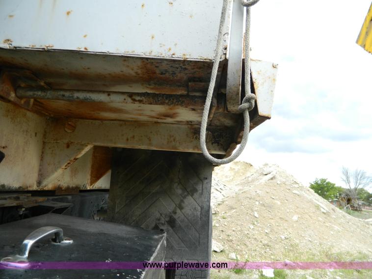 image for item J8920 1977 Kenworth W900A dump truck