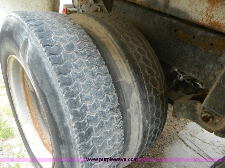 image for item J8920 1977 Kenworth W900A dump truck