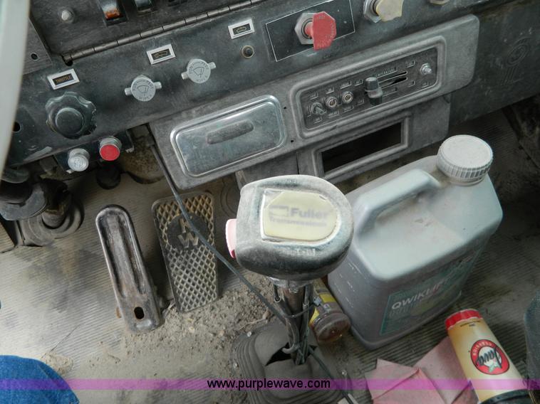 image for item J8920 1977 Kenworth W900A dump truck