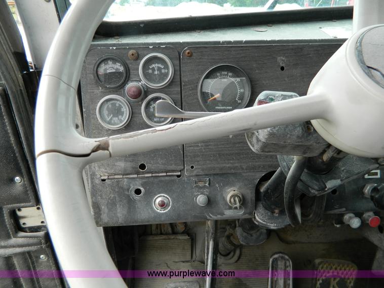 image for item J8920 1977 Kenworth W900A dump truck