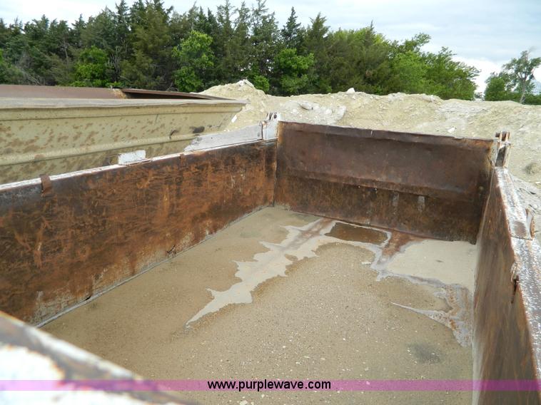 image for item J8920 1977 Kenworth W900A dump truck