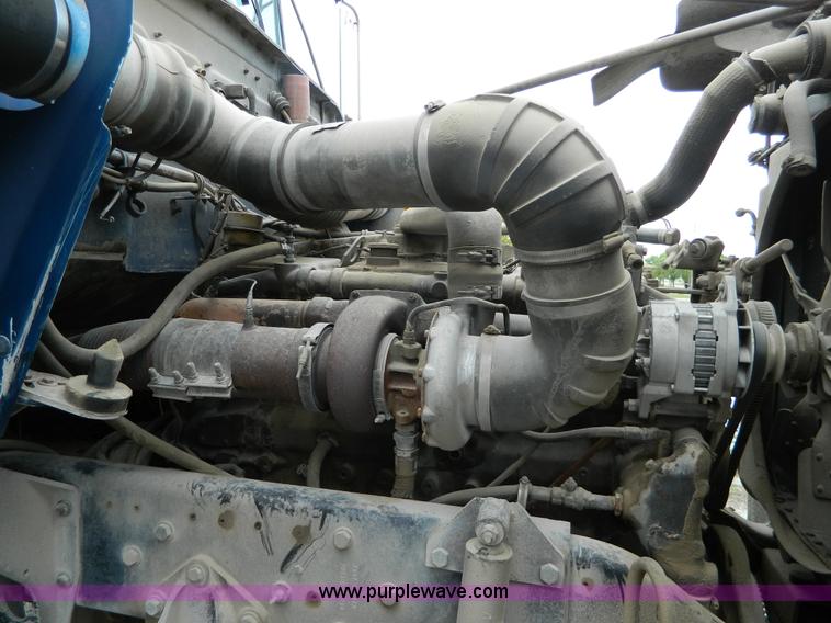 image for item J8920 1977 Kenworth W900A dump truck