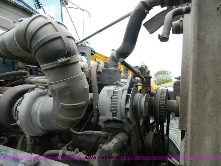 image for item J8920 1977 Kenworth W900A dump truck