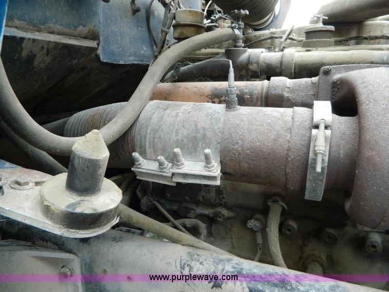 image for item J8920 1977 Kenworth W900A dump truck