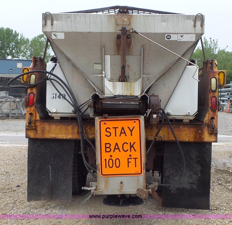 image for item K1401 2000 International 4900 dump truck