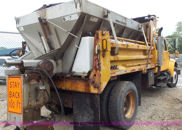 image for item K1401 2000 International 4900 dump truck