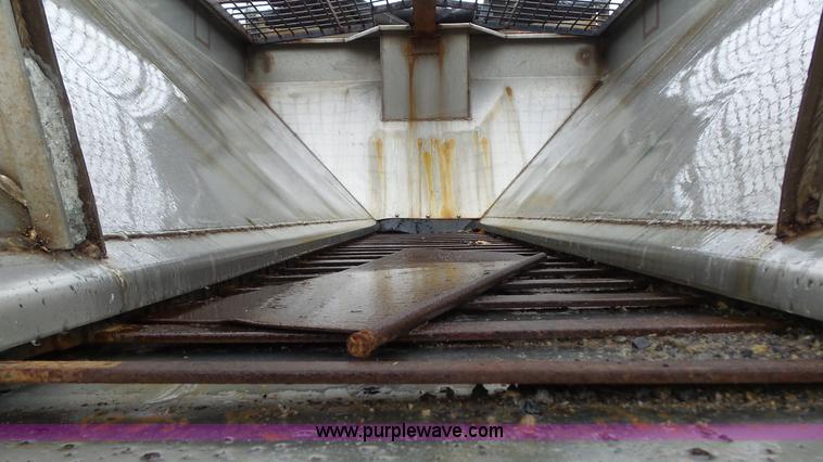 image for item K1401 2000 International 4900 dump truck