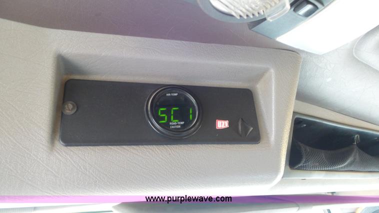 image for item K1401 2000 International 4900 dump truck