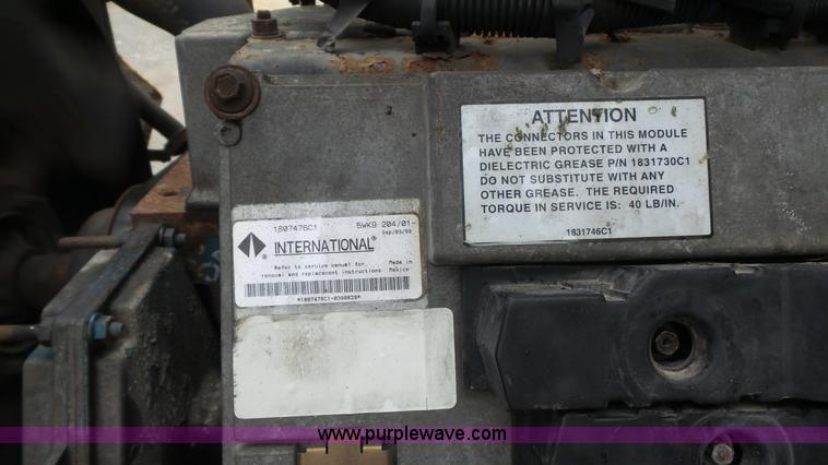 image for item K1401 2000 International 4900 dump truck