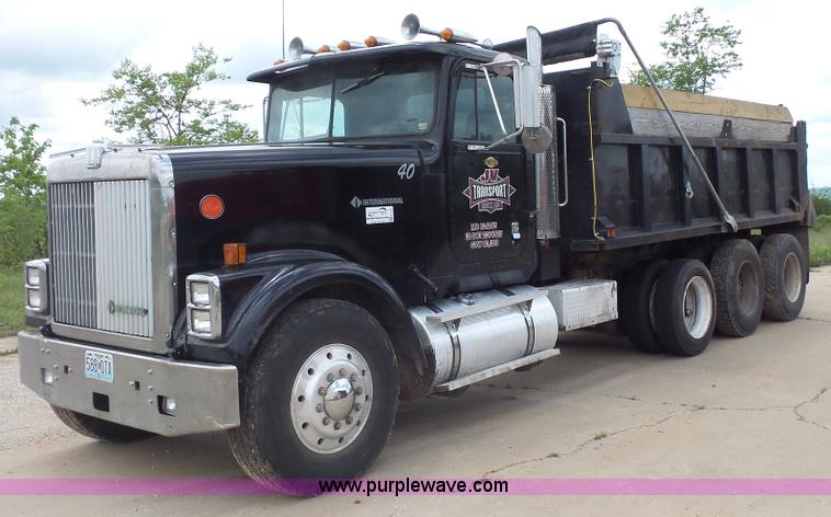 image for item K1411 1993 International F9370 dump truck