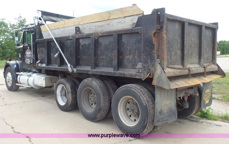 image for item K1411 1993 International F9370 dump truck