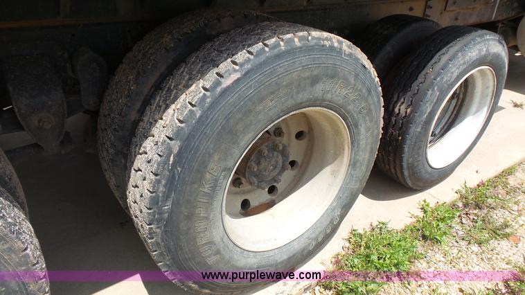 image for item K1411 1993 International F9370 dump truck