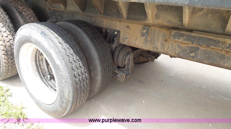 image for item K1411 1993 International F9370 dump truck