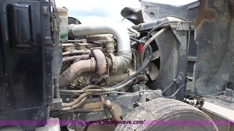 image for item K1411 1993 International F9370 dump truck