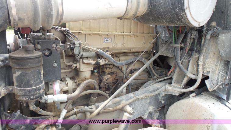 image for item K1411 1993 International F9370 dump truck