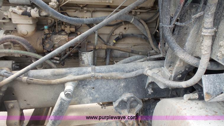 image for item K1411 1993 International F9370 dump truck