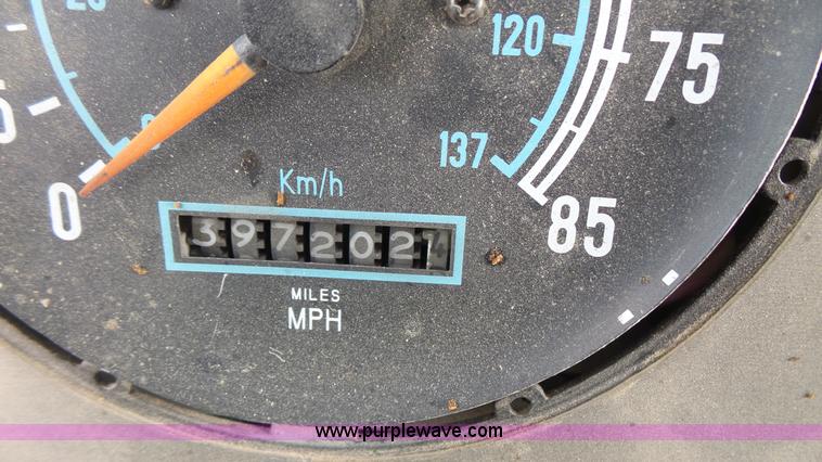 image for item K1411 1993 International F9370 dump truck