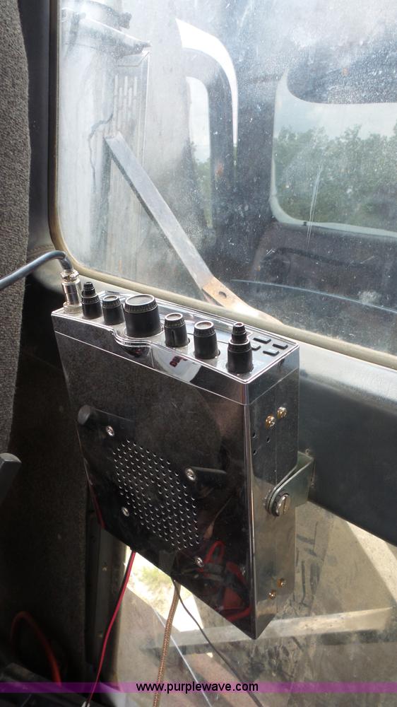 image for item K1411 1993 International F9370 dump truck