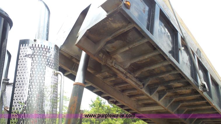 image for item K1411 1993 International F9370 dump truck