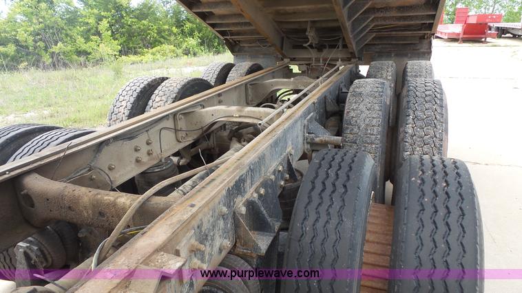 image for item K1411 1993 International F9370 dump truck