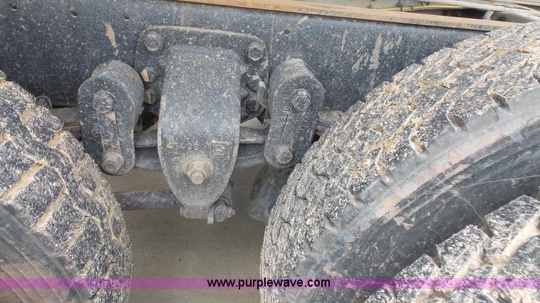 image for item K1411 1993 International F9370 dump truck