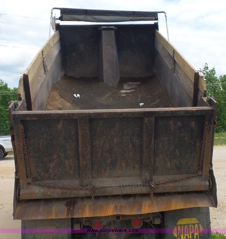 image for item K1411 1993 International F9370 dump truck