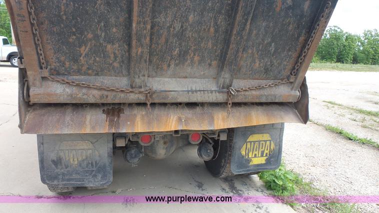 image for item K1411 1993 International F9370 dump truck