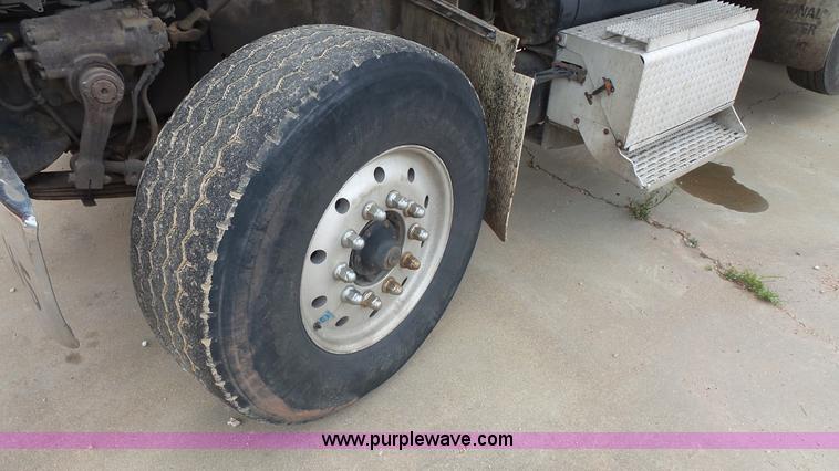 image for item K1412 1999 International Paystar 5000 dump truck