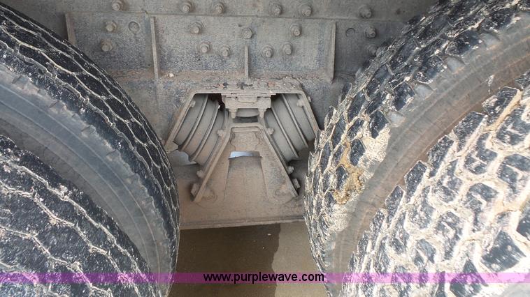 image for item K1412 1999 International Paystar 5000 dump truck