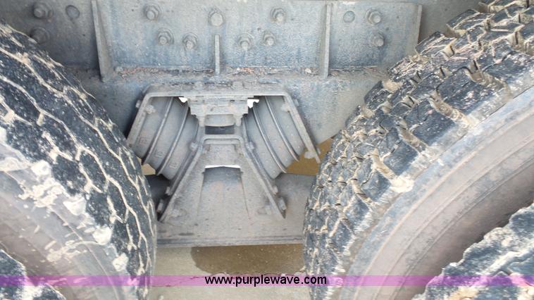 image for item K1412 1999 International Paystar 5000 dump truck