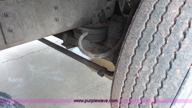 image for item K1412 1999 International Paystar 5000 dump truck