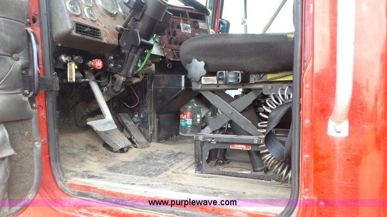 image for item K1412 1999 International Paystar 5000 dump truck